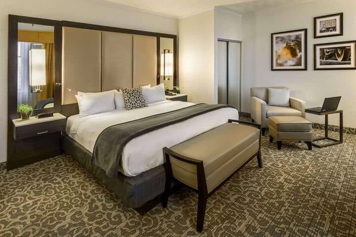 Room 45 of 123