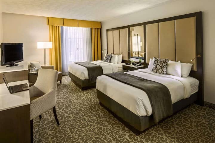 Room 42 of 123