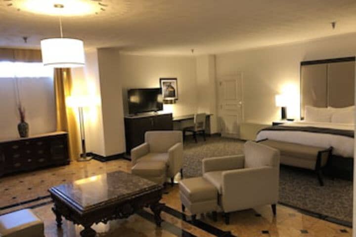 Room 16 of 123