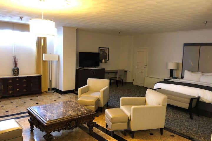 Room 51 of 123